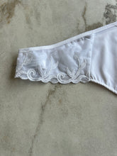 Charger l&#39;image dans la galerie, Culotte Simone Pérèle blanche
