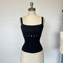 Charger l&#39;image dans la galerie, Camisole en laine Valentino - Les Mal-Aimés ❤️‍🩹
