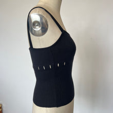 Charger l&#39;image dans la galerie, Camisole en laine Valentino - Les Mal-Aimés ❤️‍🩹
