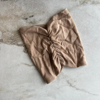 Cache-cou beige Echo